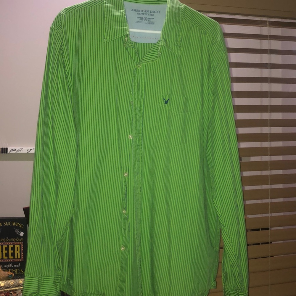 Men’s Button down lightly worn